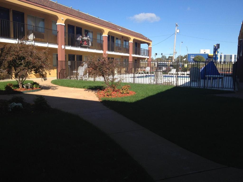 Super 8 By Wyndham Midwest City Ok Ngoại thất bức ảnh